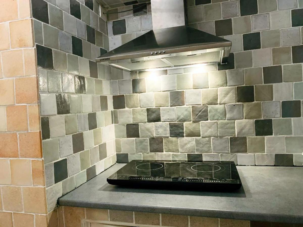 CHARMANT ET SPACIEUX APPARTEMENT DANS MAS DU 18 eme Pernes-les-Fontaines Extérieur photo