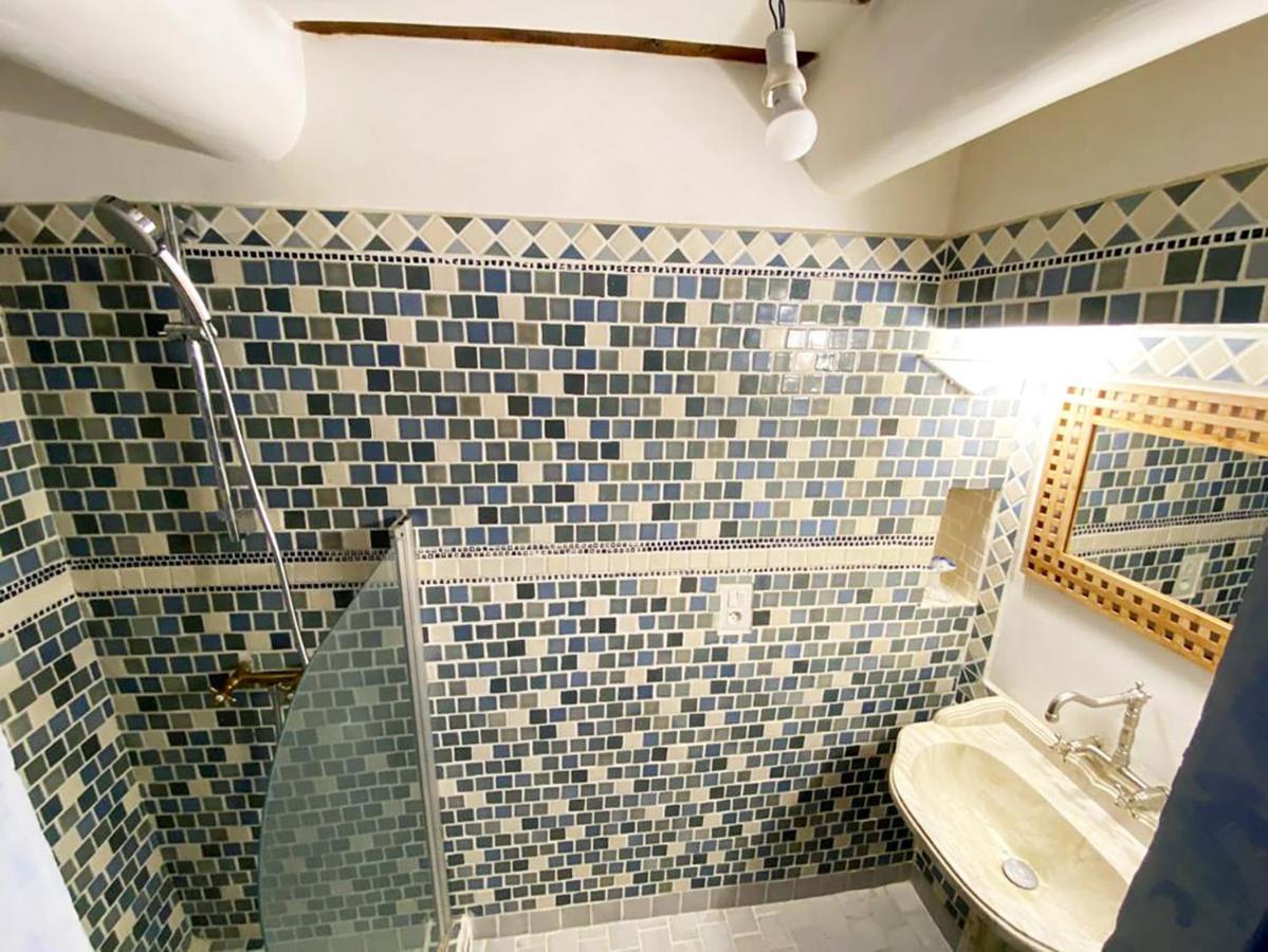 CHARMANT ET SPACIEUX APPARTEMENT DANS MAS DU 18 eme Pernes-les-Fontaines Extérieur photo